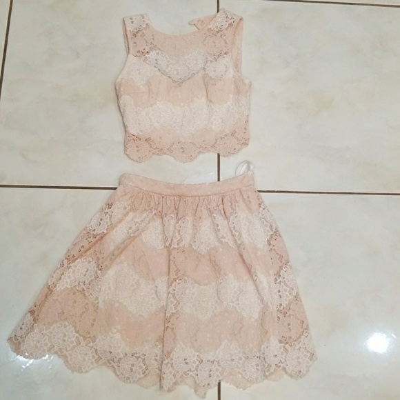 Dress - Picture 3 of 3